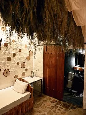 Ceiling crafted from woven
cloth and sea grass