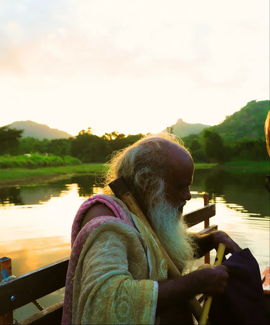 Right showcase image